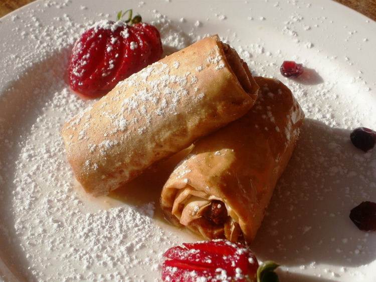 Tray of baklava R6.50 per item or R35 for 6