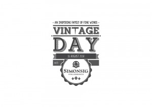Vintage Day Logo isolated-page-001