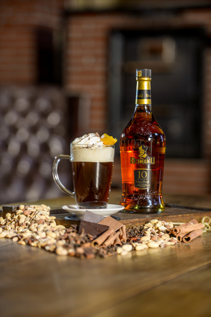 RICHELIEU 10 YEAR WITH COFFEE CUP