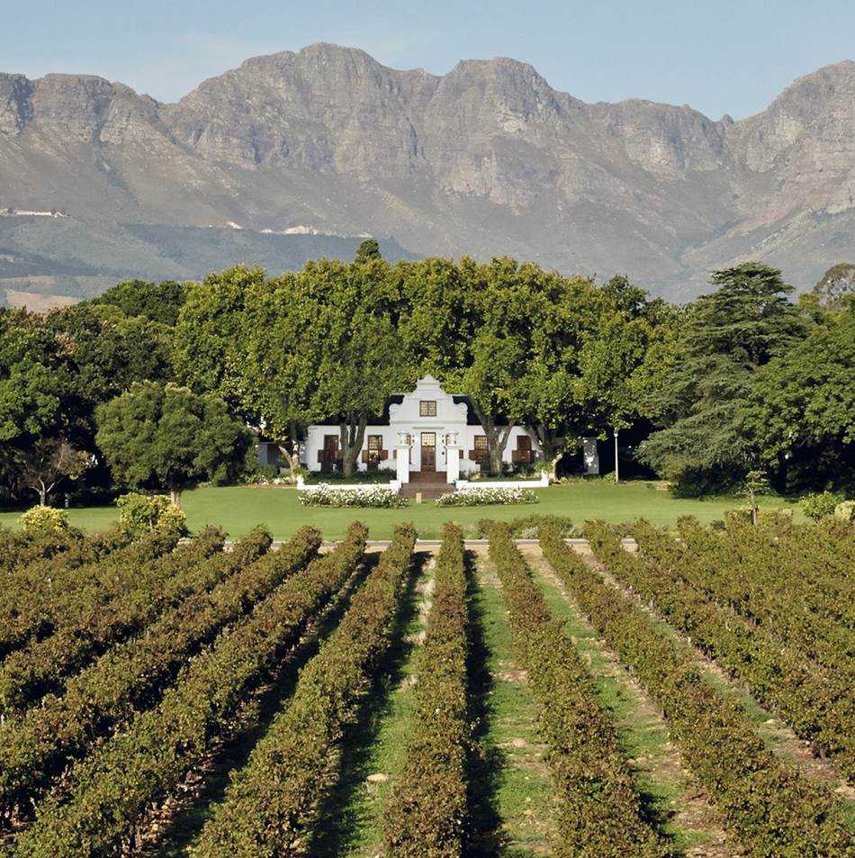 Nederburg Manor House with vineyards in front (HR)