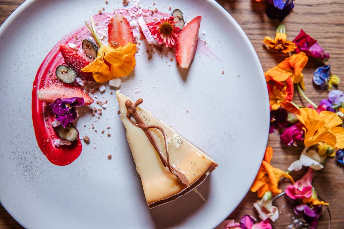 Dessert & Wine Special with Verdicchio Restaurant & Wine Cellar